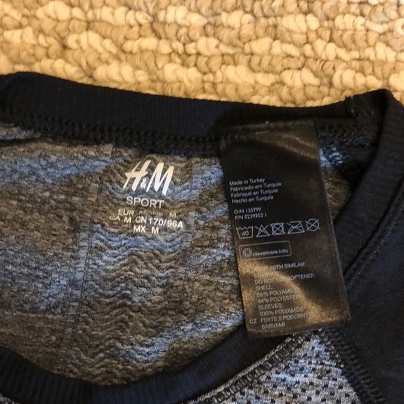 H&M sport long sleeve top - Picture 2 of 4